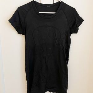 Lululemon Swiftly Tech short sleeve size 8 Black